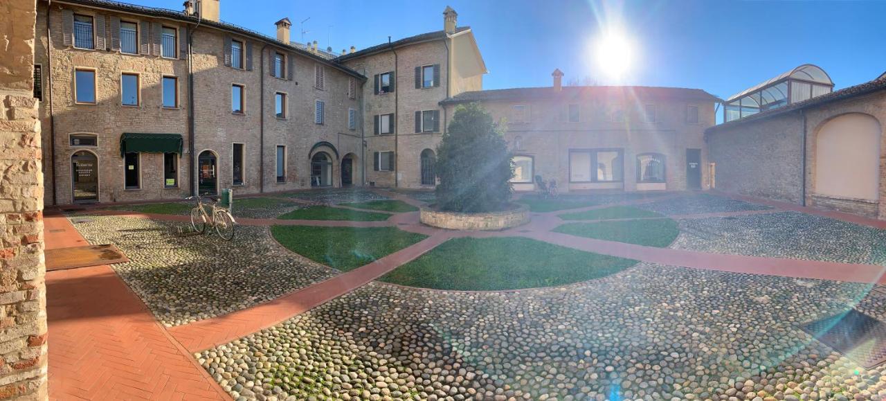 La Rocca Luxury Apartment Parma Exterior photo